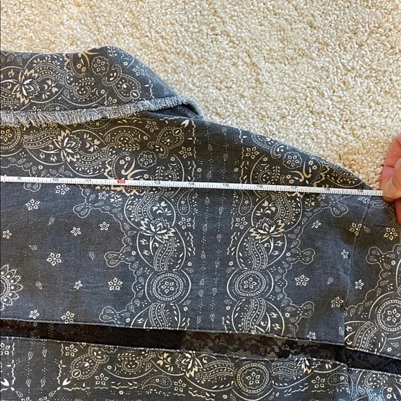 POL Black Paisley Lightweight Cotton Top (or worn as a Jacket) - Picture 9 of 13